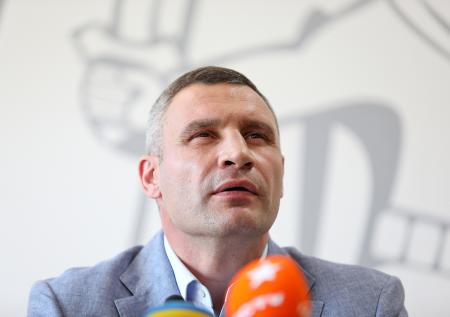 Кличко обвинил главу офиса Зеленского в «самоуправстве»