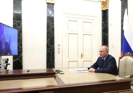 Путин призвал главу Кировской области не «запихивать под ковер» проблемы