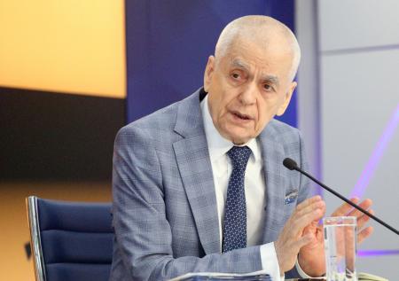 Онищенко назвал причину вспышки сифилиса среди мигрантов
