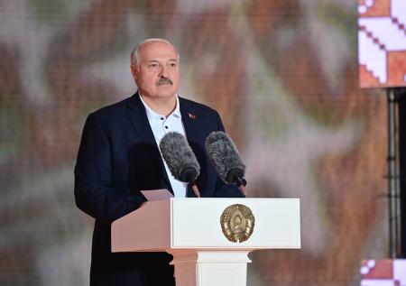 В Киеве ответили Лукашенко на его поздравление угрозой повешения