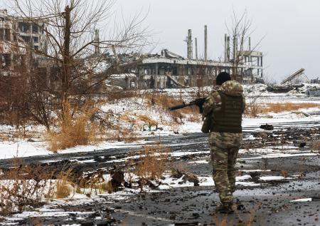В ДНР временно закрыли проезд по трассе, где погиб корреспондент «Известий»