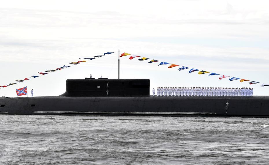 На Кронштадтском рейде перед началом Главного военно-морского парада
