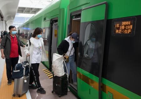 В Китае ввели ограничения на передвижения по стране