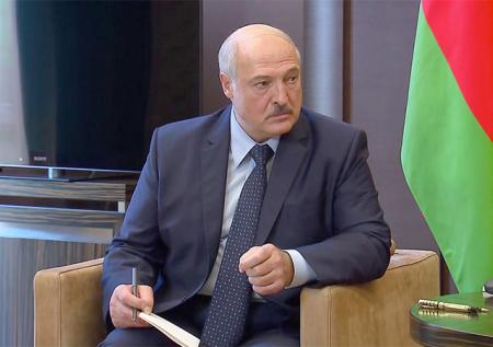 Песков отказался говорить о действиях Кремля при отставке Лукашенко