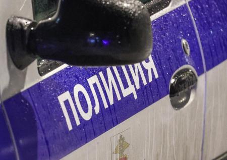 Нападение на охранника супермаркета с битой попало на видео