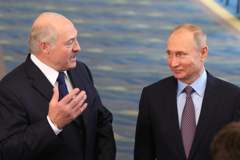 Президенты Белоруссии и России Александр Лукашенко и Владимир Путин