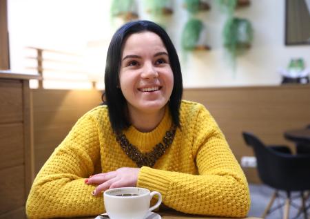 «Может освободиться и уйти на СВО»: как живет лишившаяся кистей рук Грачева