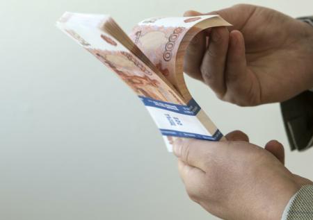 В Госдуме предложили поднять штрафы за нелегальный бизнес