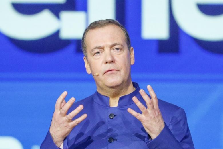 Дмитрий Медведев