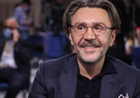 Правда ли, что Шнуров купил жилье в Германии: переехал или нет