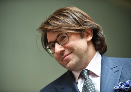 «Отличная зарплата»: Садальский отреагировал на отъезд Малахова из России