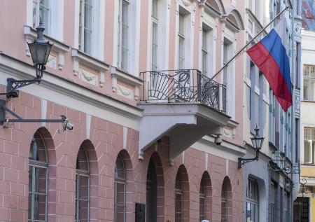 Россия направила ноту протеста Эстонии из-за советского памятника