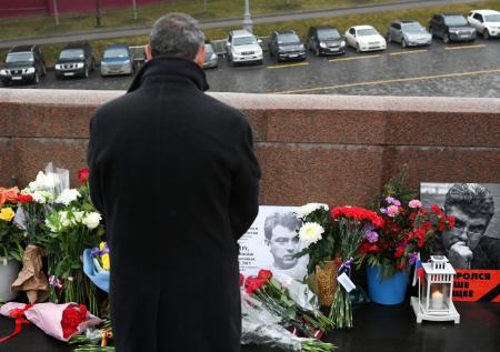 «Будем искать заказчиков»: Путин об убийствах Политковской и Немцова