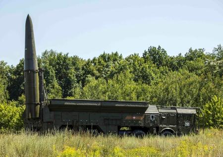 Минобороны показало кадры пуска «Искандером» ракеты по объекту ВСУ