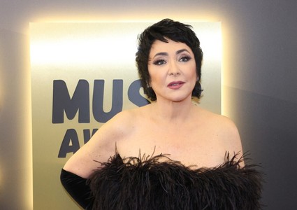 «Была влюблена»: Лолита рассказала об отношении к Зеленскому