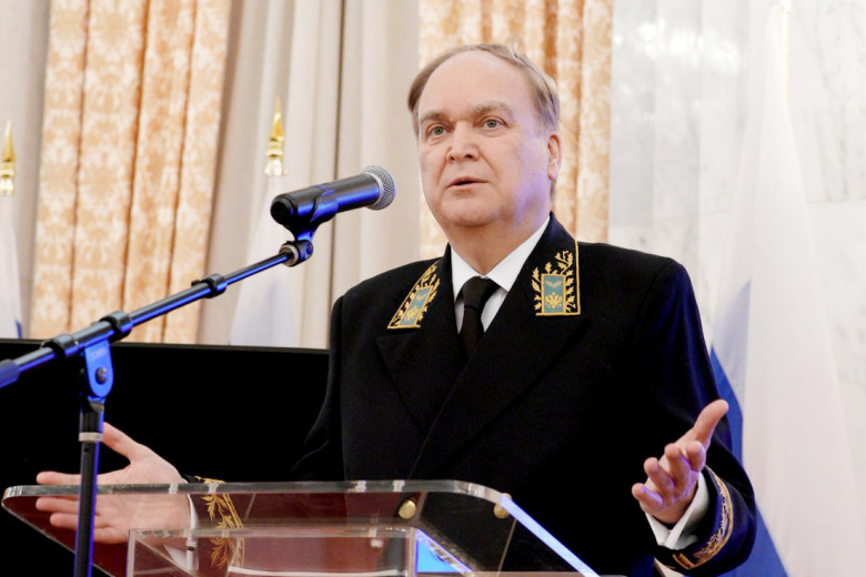 Анатолий Антонов