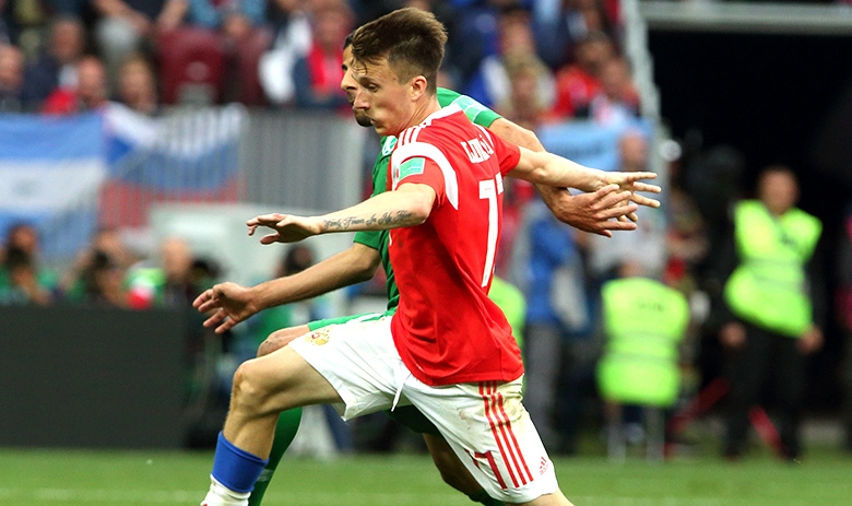 Александр Головин