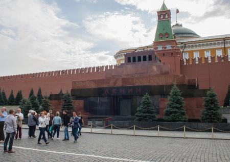 «В мавзолее на самом деле лежит лидер Социалистической рабочей партии США»