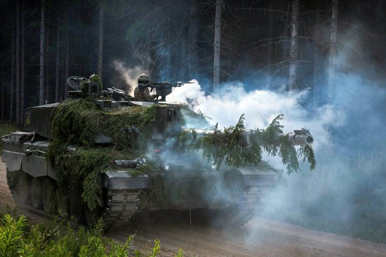 Танк Challenger 2