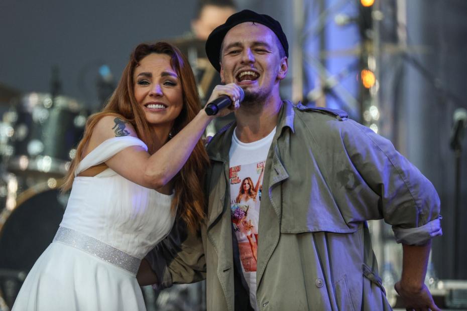 Певица МакSим (Марина Максимова) во время выступления в Зеленом театре на ВДНХ