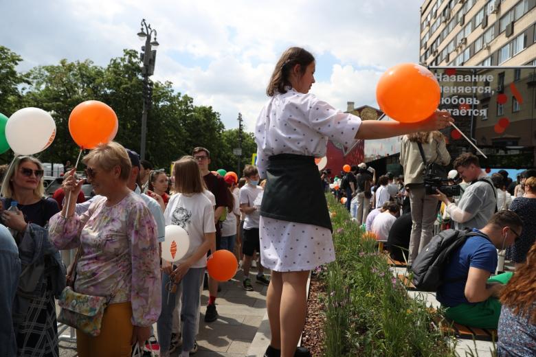 Открытие ресторана бывшей сети «Макдоналдс» под новым названием «Вкусно — и точка» на Пушкинской площади
