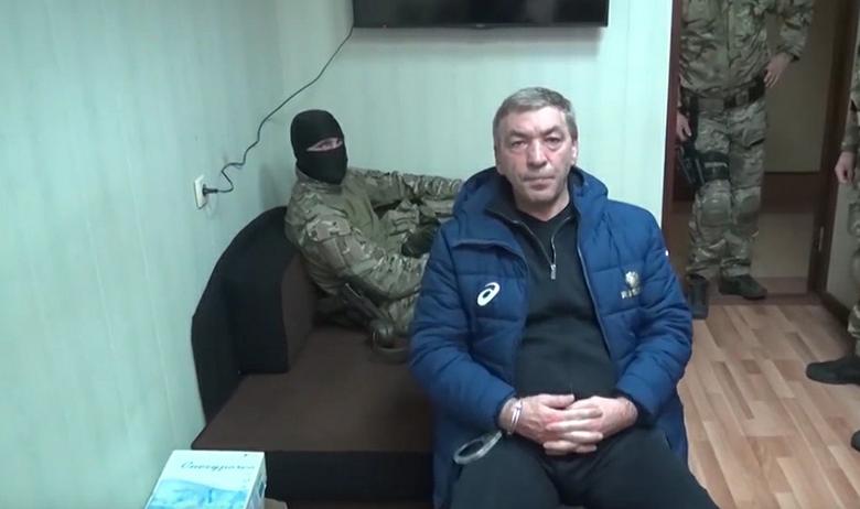 Абдусамад Гамидов (справа)