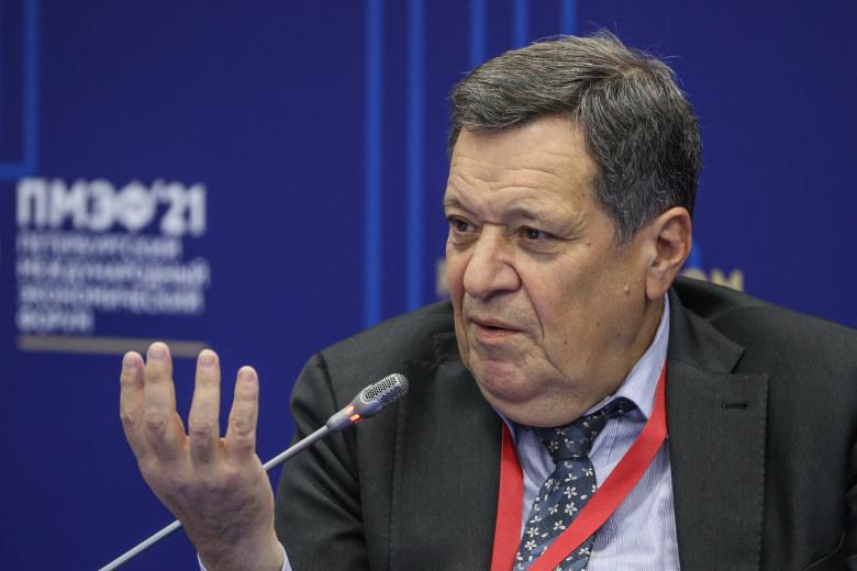 Андрей Макаров