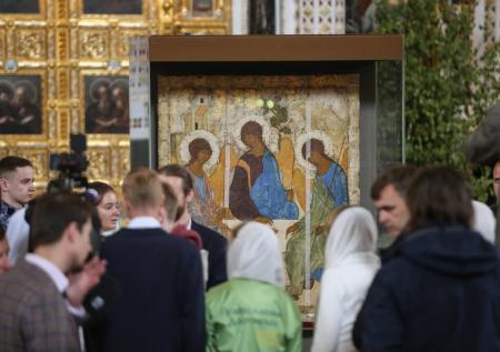 Стало известно, когда «Троицу» Рублева перевезут в Центр Грабаря