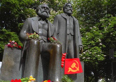 Маркс и Энгельс стали героями аниме