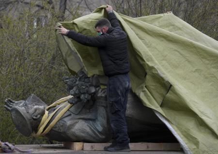 В МИД назвали «грязной вознёй» заявления Коларжа о сносе памятника Коневу