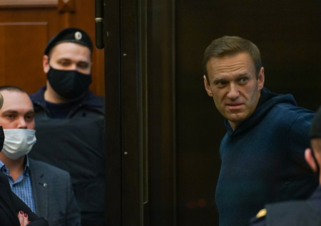 Маньяк Мохов, сиделец Навальный и болезненный Шпигель
