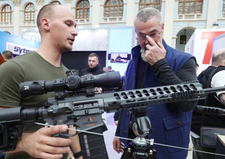 Более 100 компаний со всего мира представили свое оружие в Москве