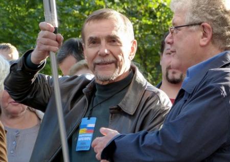 Суд оштрафовал правозащитника Пономарёва по закону об иностранных агентах