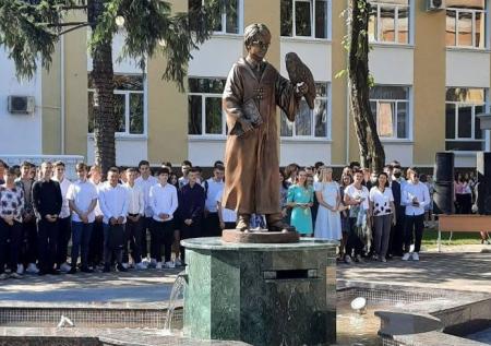 В Молдавии открыли памятник Гарри Поттеру