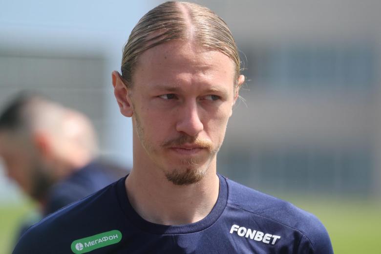 Матвей Сафонов