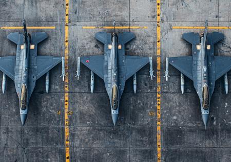 На Украине впервые показали строй из американских F-16