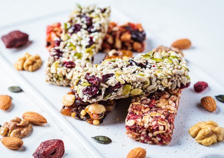 Вкуснее сникерса! Рецепт в пост: готовим финиковую колбаску. Витаминный хит