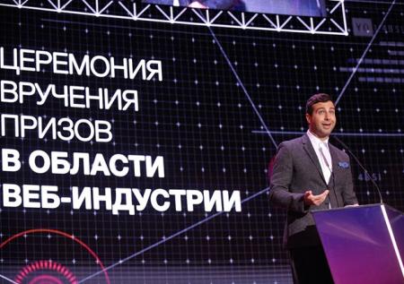 Дудь и Собчак стали лауреатами премии в области веб-индустрии