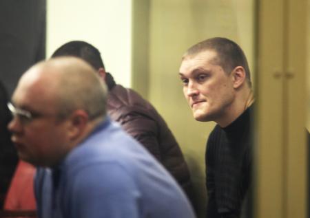 Осужденный за 18 убийств и почти 200 изнасилований хочет на СВО. Кто он?