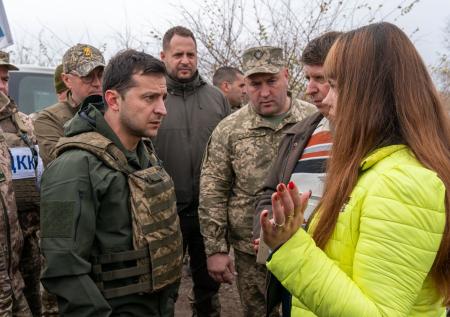Украинская полиция не будет выселять националистов из посёлка Золотое-4