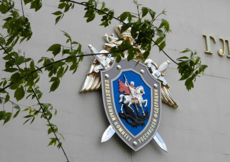 Власти крымского города выдали сироте разрушенную квартиру