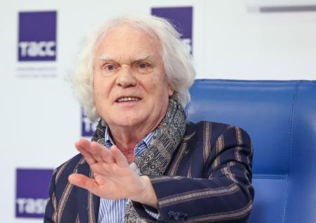 Куклачев развенчал миф о непокорности и упрямстве кошек