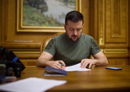 Зеленский одобрил обращение к НАТО о вступлении в Альянс
