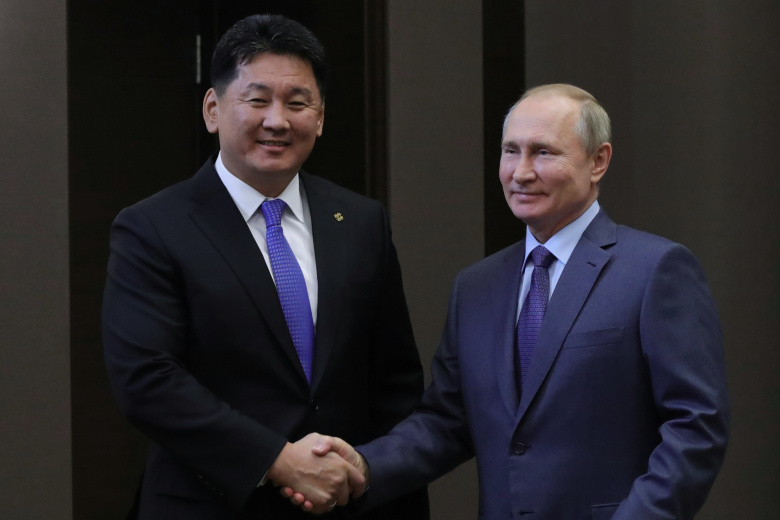 Ухнаагийн Хурэлсух и Владимир Путин