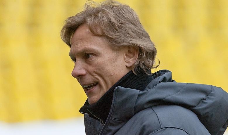 Валерий Карпин