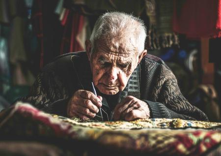 Названы лучшие варианты подработок для пенсионеров
