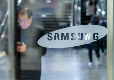 Samsung разослала странное уведомление на смартфоны