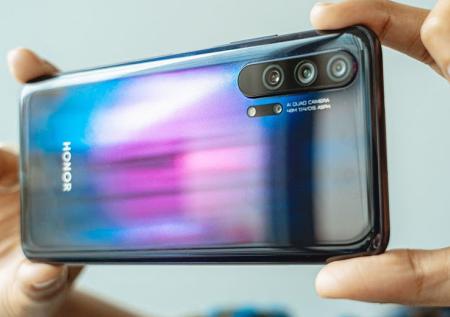 Huawei показала новые смартфоны Honor
