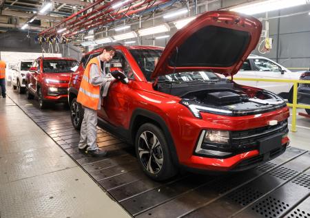 Volga, Lada, Aurus: какие авто будут делать в РФ на заводах ушедших брендов