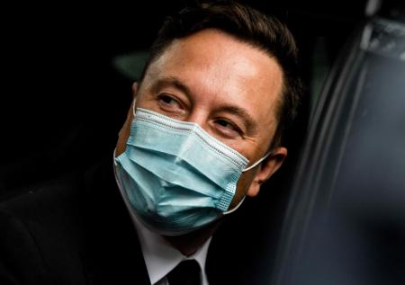 Илон Маск заявил, что предлагал Apple купить Tesla